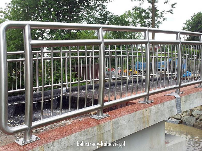 Raba Wyżna most balustrada ze stali nierdzewnej
